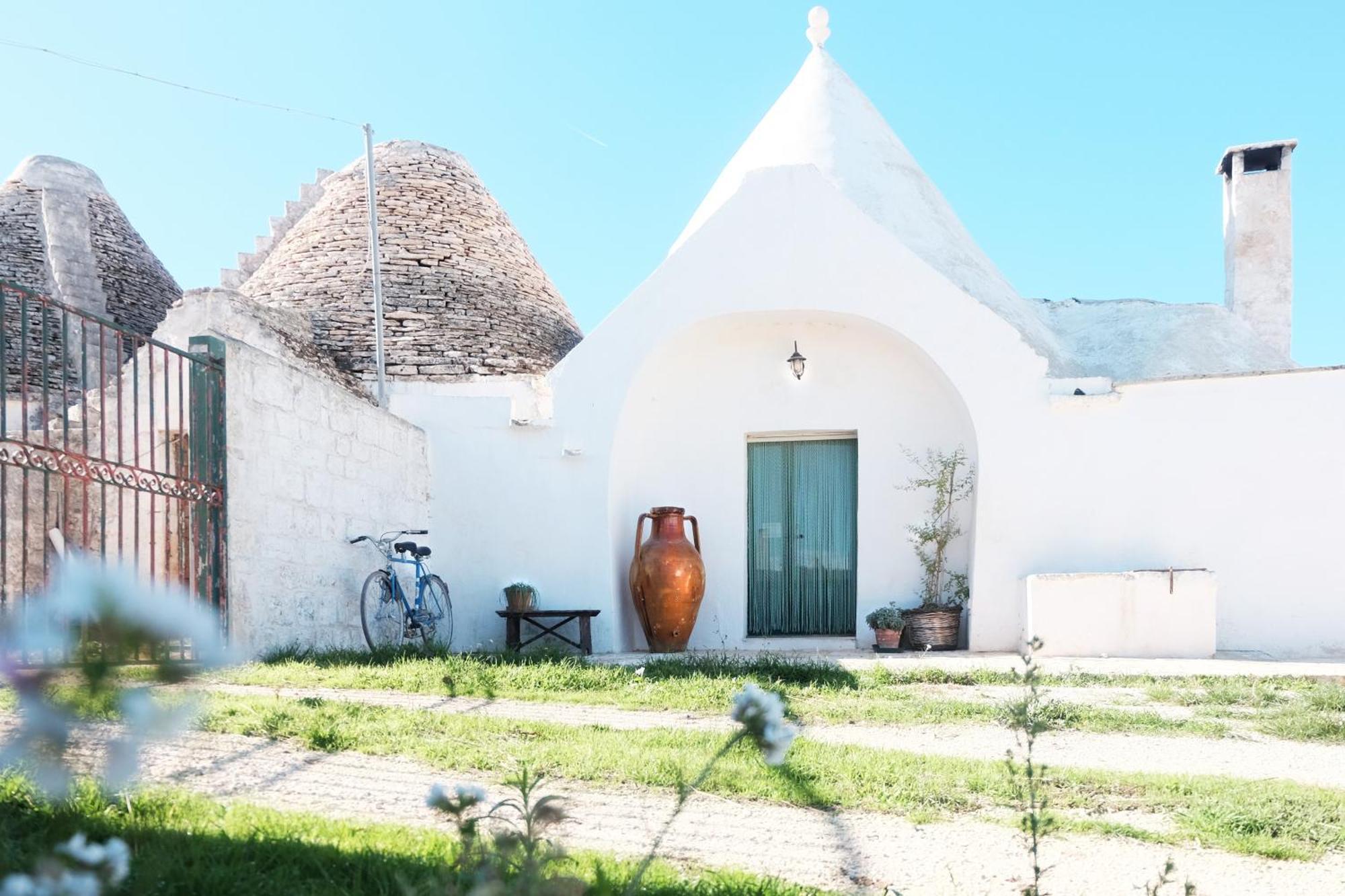 Il Trullo Bianco A Masseria Santalachicca Masseria Orimini Exterior photo