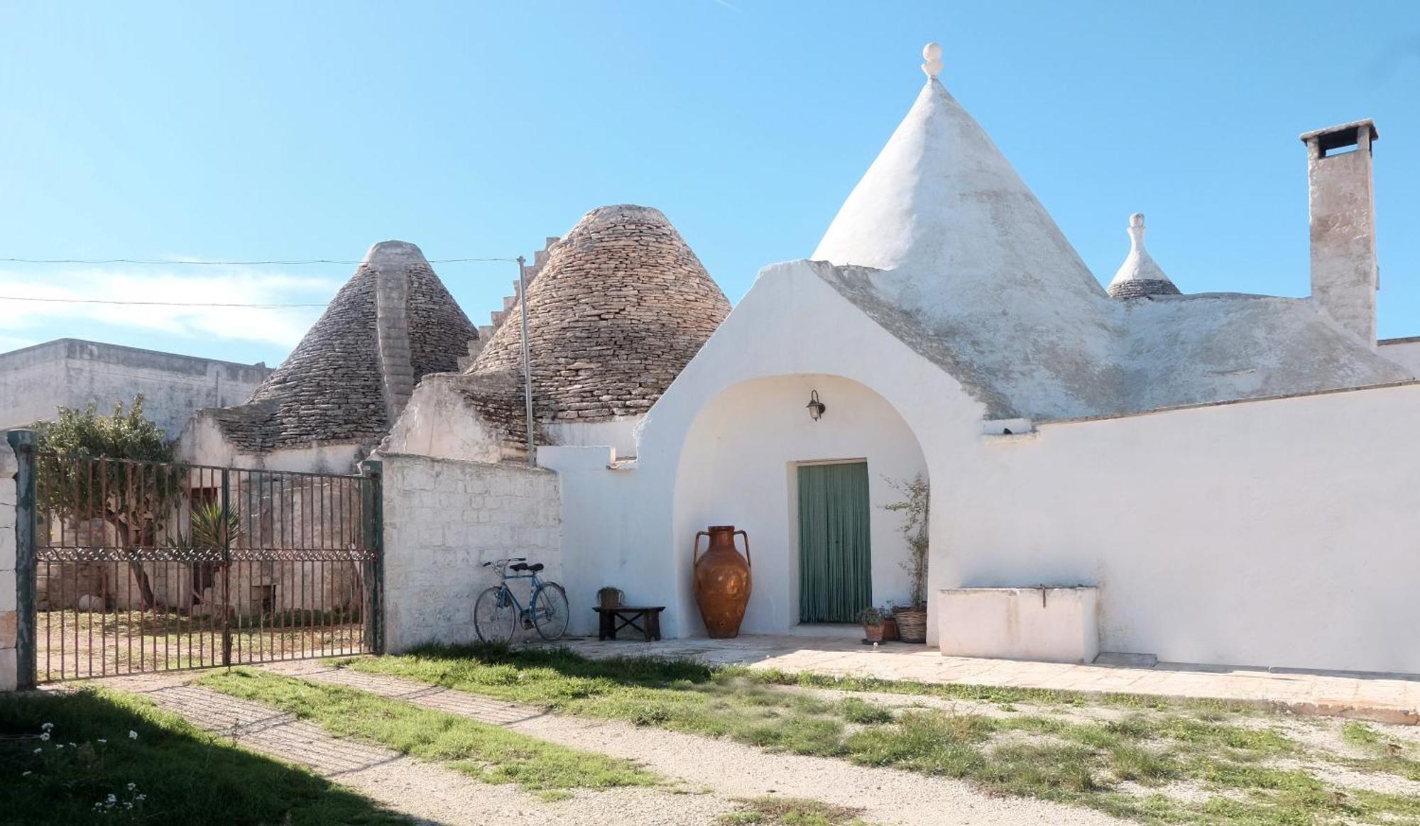 Il Trullo Bianco A Masseria Santalachicca Masseria Orimini Exterior photo